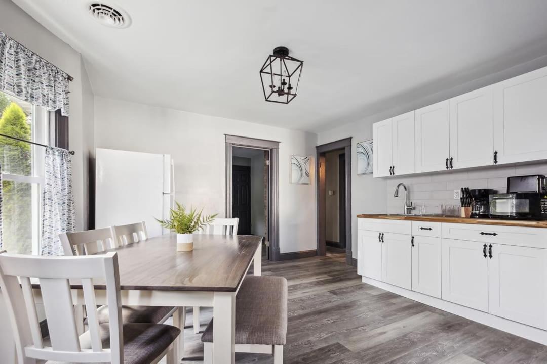 Spacious 6Br 2Ba Minutes For The Falls & Casino Ниагарски водопад Екстериор снимка