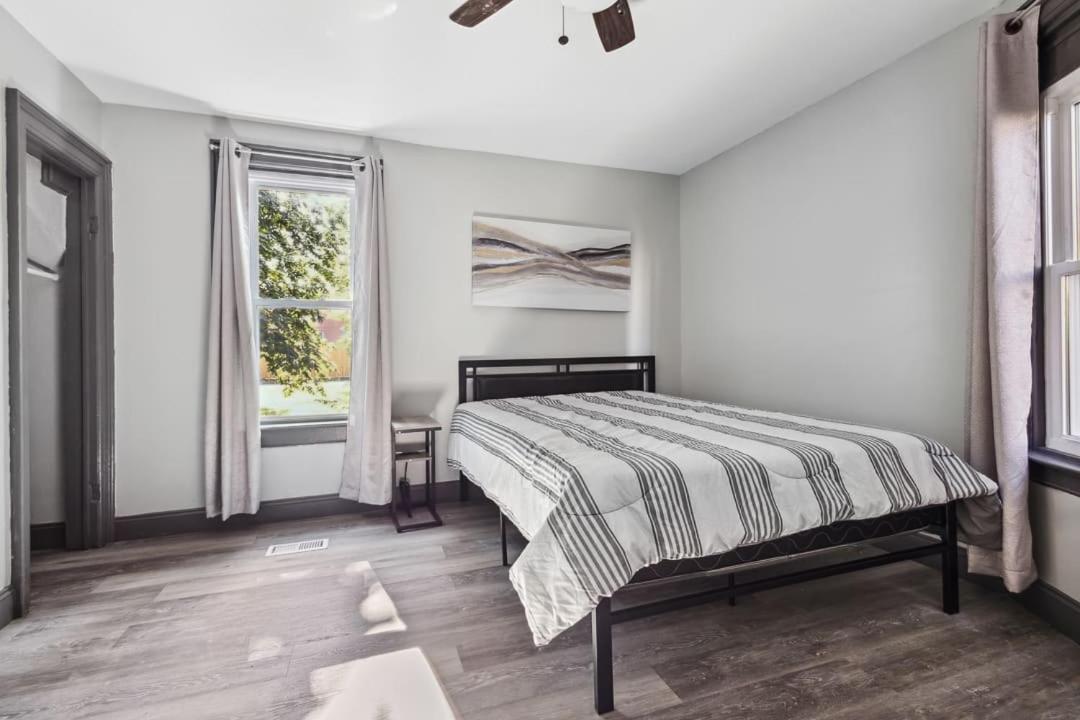 Spacious 6Br 2Ba Minutes For The Falls & Casino Ниагарски водопад Екстериор снимка