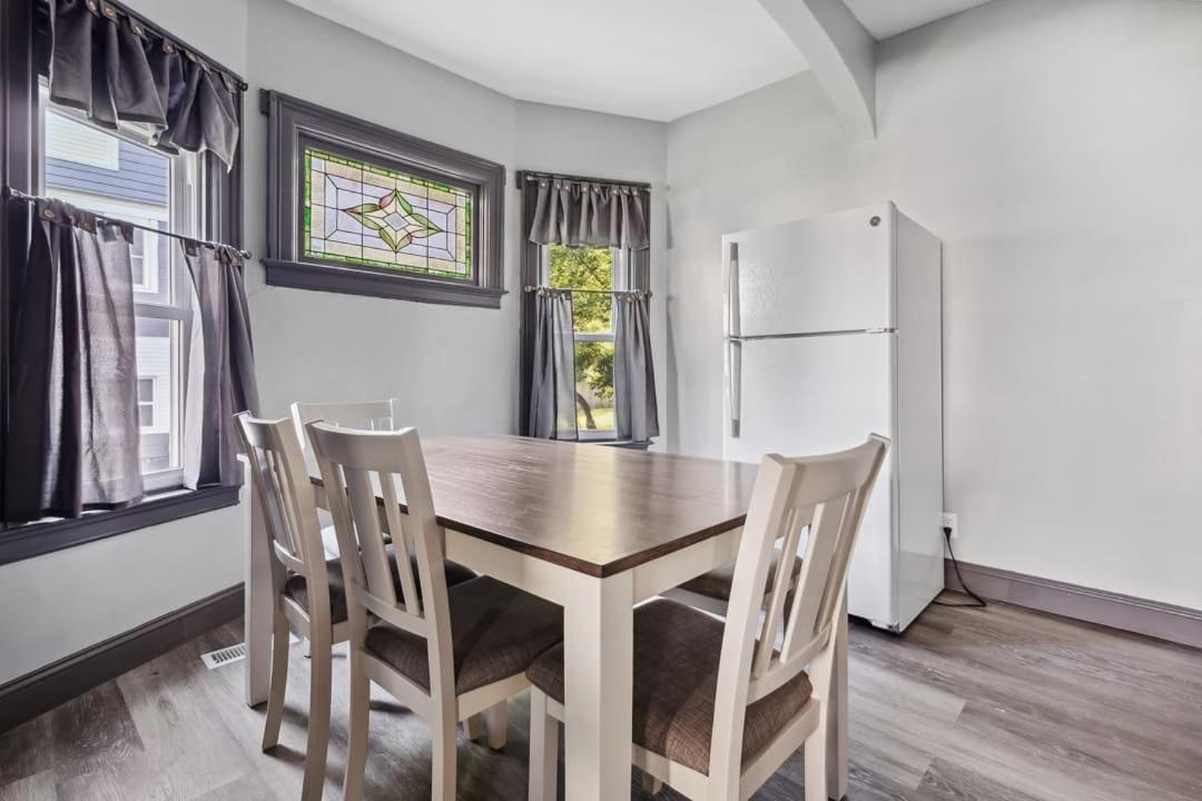 Spacious 6Br 2Ba Minutes For The Falls & Casino Ниагарски водопад Екстериор снимка